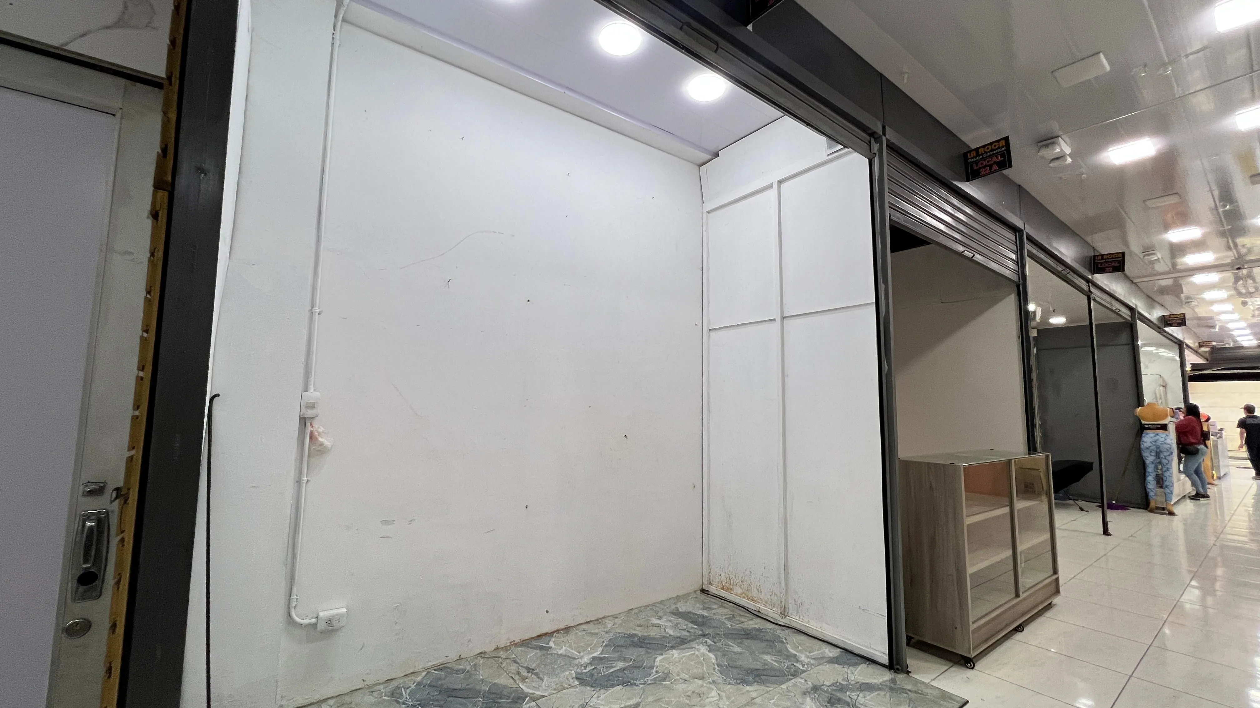 Local en Arriendo en Sector Galeria Central, Pereira, 10,0 m² (foto 2) — CREBI