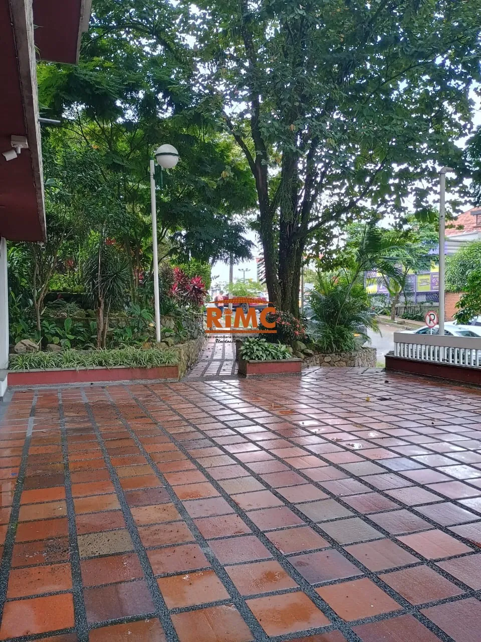Local en Venta en Pinares de San Martin, Pereira, 312,0 m² (foto 2) — CREBI
