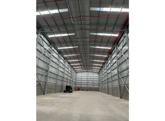 Bodega en Venta en Cerritos, Esperanza Galicia, 681,0 m² (foto 2) — CREBI