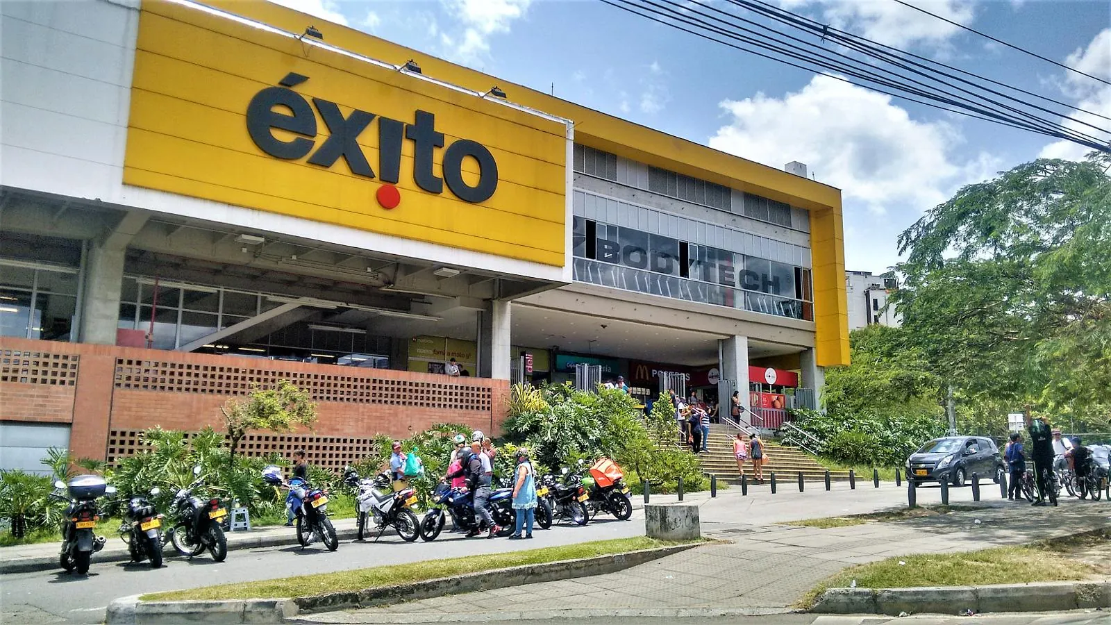 Bodega en Arriendo en Robledo, Medellín, 52,0 m² (foto 2) — CREBI