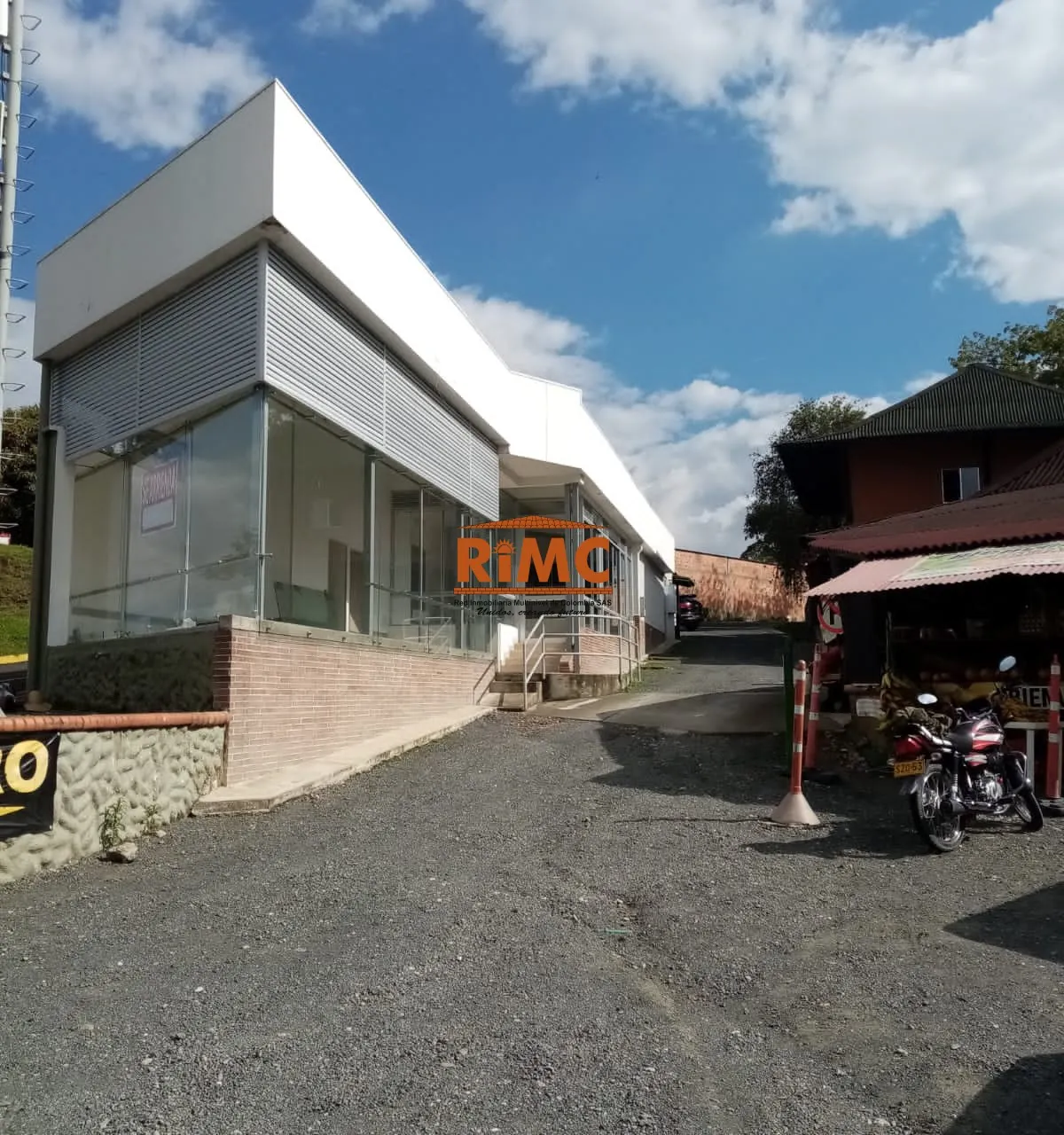 Local en Arriendo en Tribunas Corcega, Pereira, 220,0 m² (foto 3) — CREBI