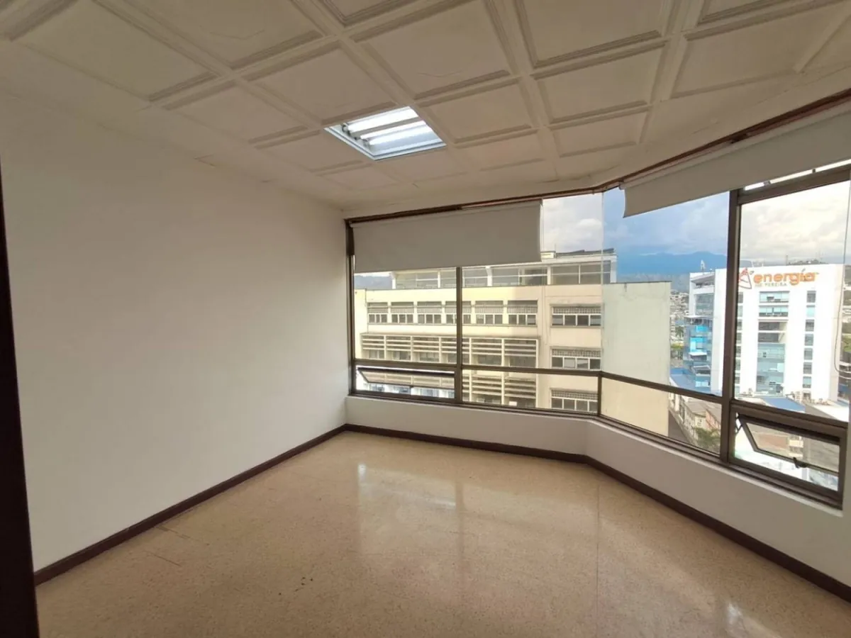 Oficina en Arriendo en Sector Plaza de Bolivar, Pereira, 37,0 m² (foto 2) — CREBI