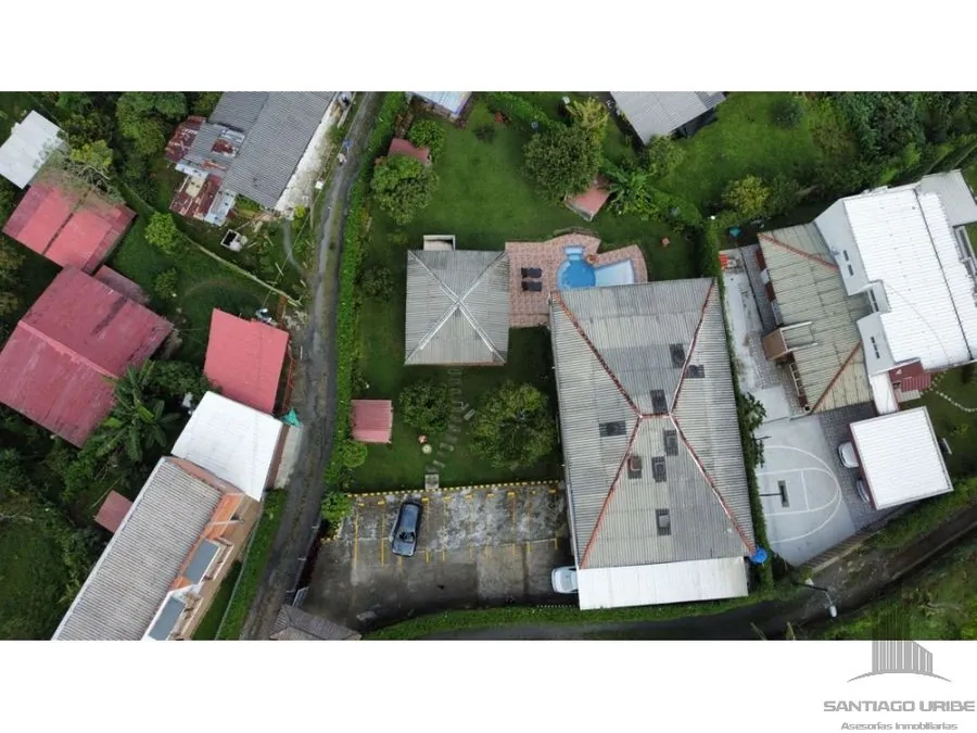 Hotel en Arriendo en Tribunas Corcega, Pereira, 450,0 m² (foto 2) — CREBI