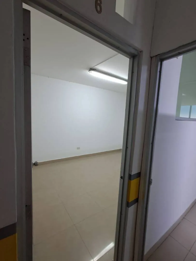 Local en Arriendo en Sector Galeria Central, Pereira, 30,0 m² (foto 2) — CREBI