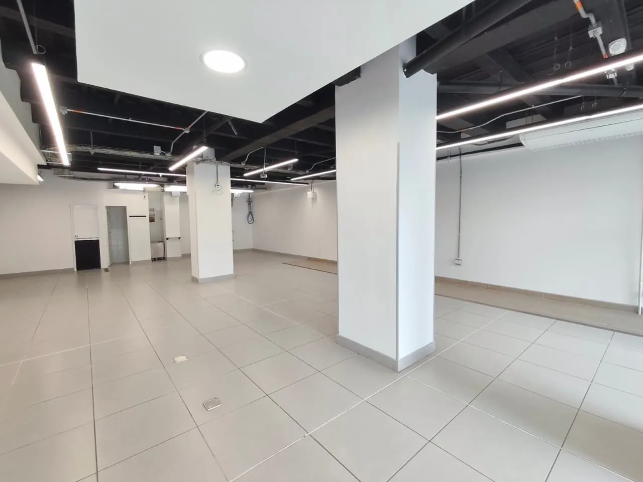 Local en Arriendo en Ciudad Jardin, Pereira, 120,0 m² (foto 2) — CREBI