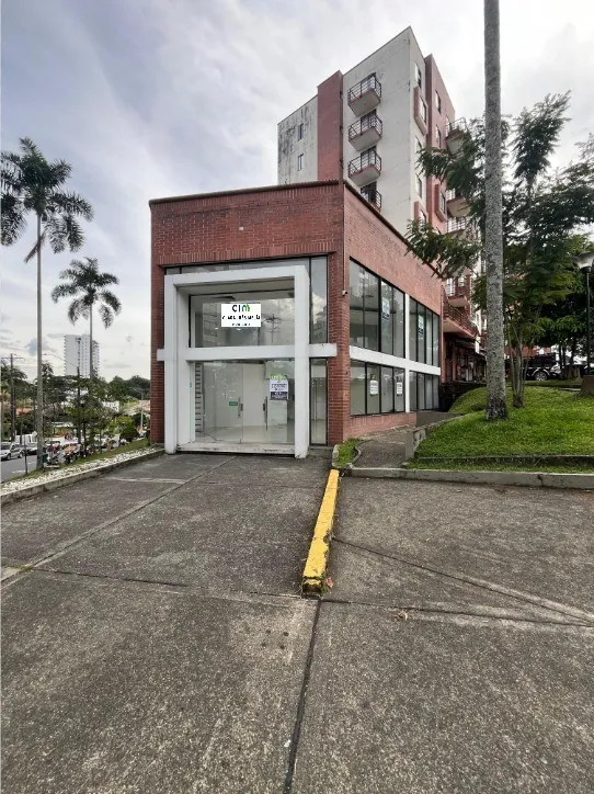 Local en Arriendo en La Ensenanza, Pereira, 140,0 m² (foto 2) — CREBI