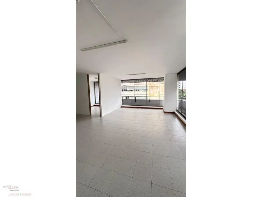 Oficina en Arriendo en Sector Plaza de Bolivar, Pereira, 57,0 m² (foto 2) — CREBI