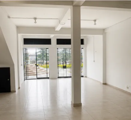 Local en Arriendo en Calle 12, Santa Rosa de Cabal, 182,0 m² (foto 2) — CREBI
