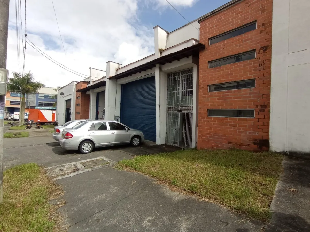 Bodega en Arriendo en Dosquebradas, 366,0 m² — CREBI