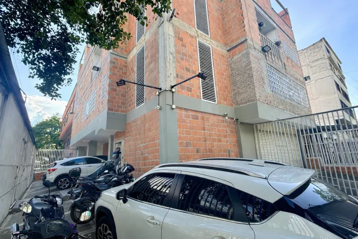 Edificio en Venta en Vipasa, Cali, 1150,0 m² (foto 2) — CREBI