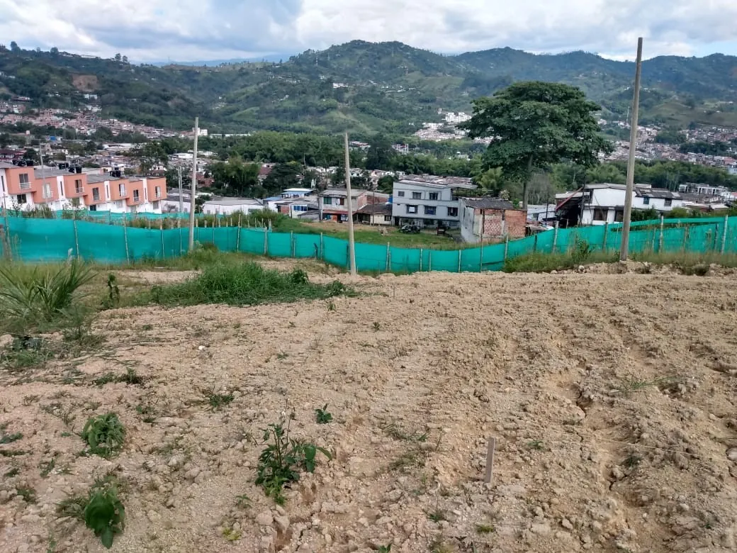 Lote en Venta en Dosquebradas, 54,0 m² (foto 2) — CREBI