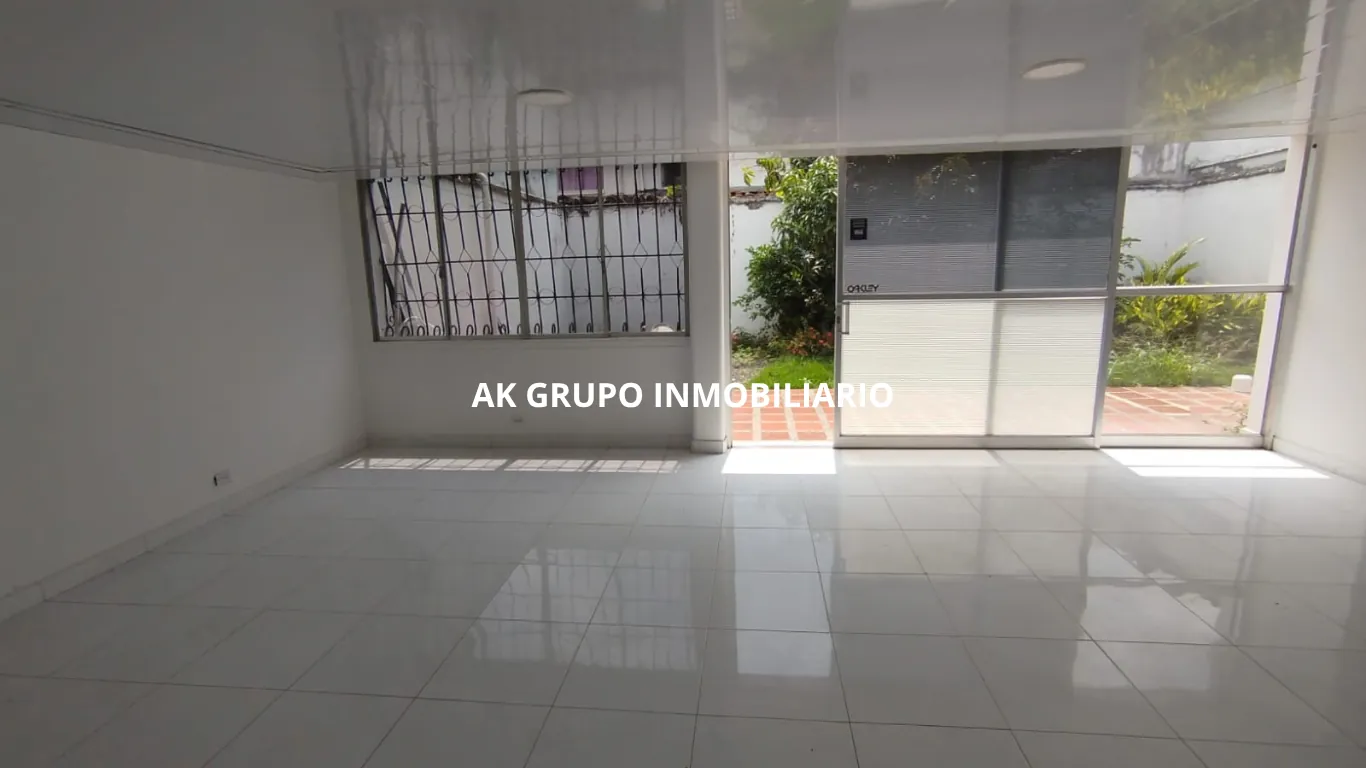 Multifamily en Arriendo en Urbanización Tequendama, Cali, 380,0 m² (foto 2) — CREBI