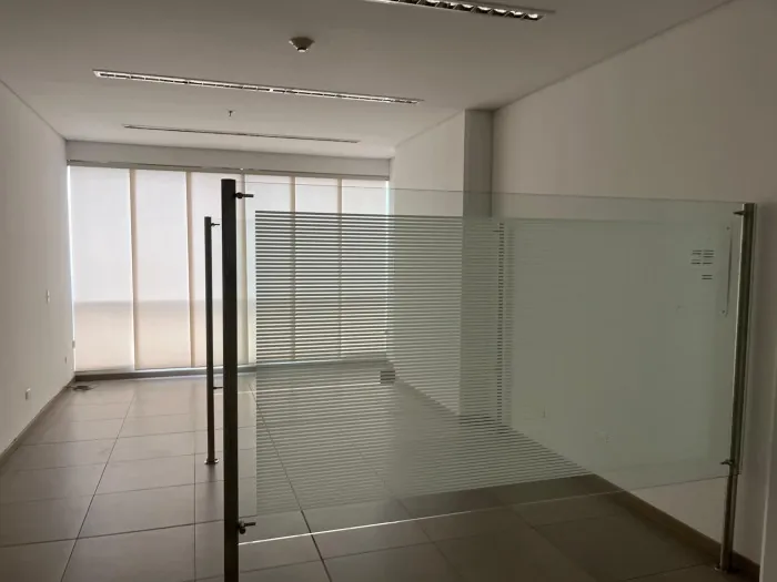 Oficina en Arriendo en Chipichape, Cali, 37,0 m² (foto 2) — CREBI
