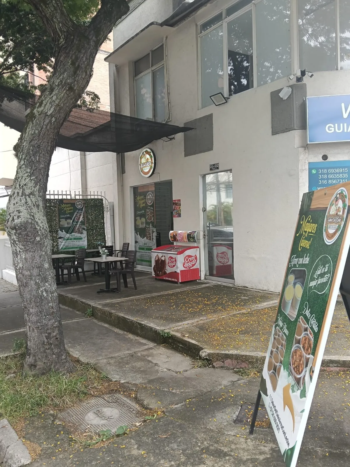 Local en Venta en Granada, Cali, 213,0 m² (foto 2) — CREBI