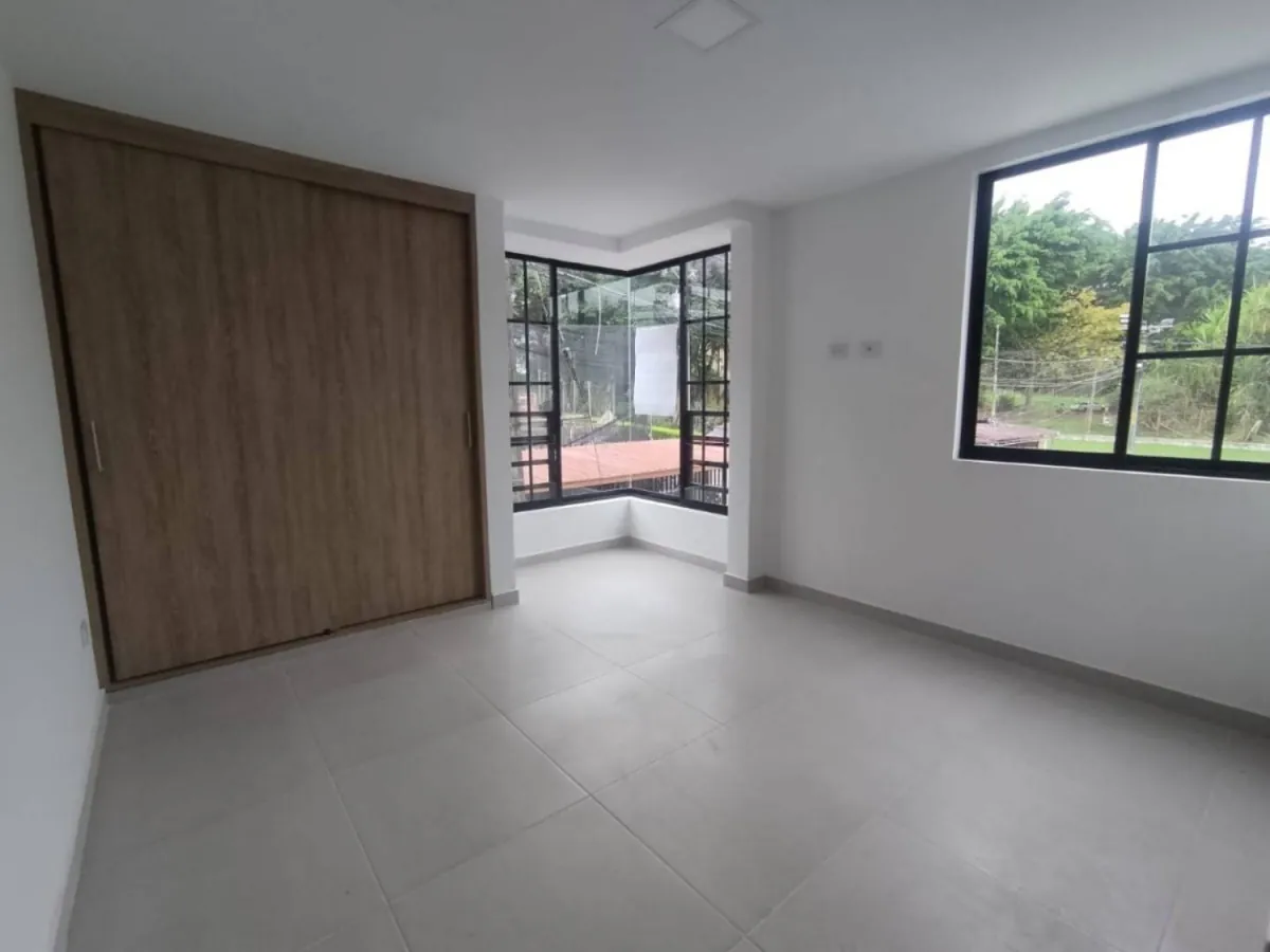 Edificio en Venta en Alfa, Pereira, 399,0 m² (foto 2) — CREBI