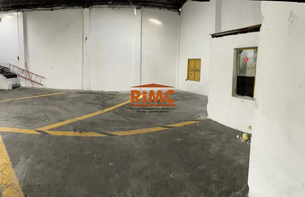 Bodega en Venta en El Plumon, Pereira, 5002,0 m² (foto 2) — CREBI
