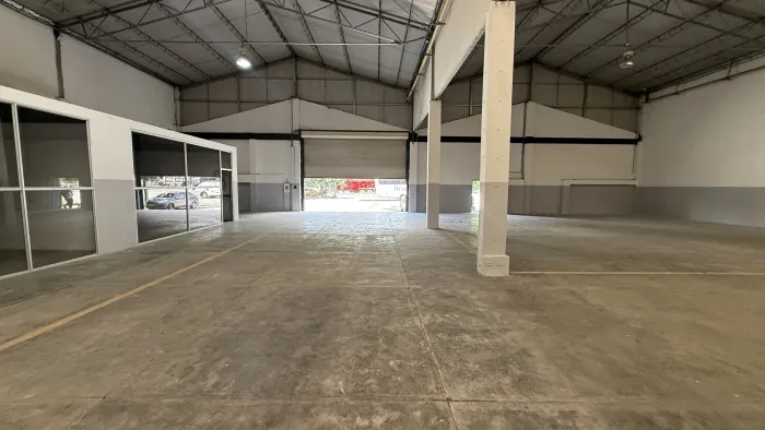 Local en Arriendo en Acopi, Yumbo, 540,0 m² (foto 2) — CREBI