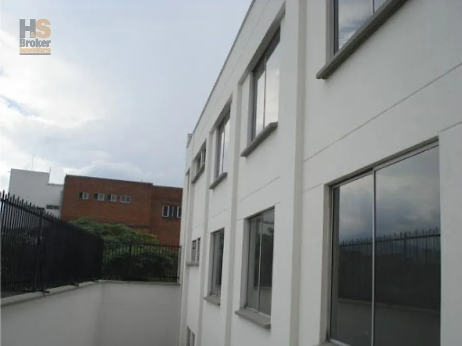 Edificio en Arriendo en Los Andes, 2317,0 m² (foto 2) — CREBI
