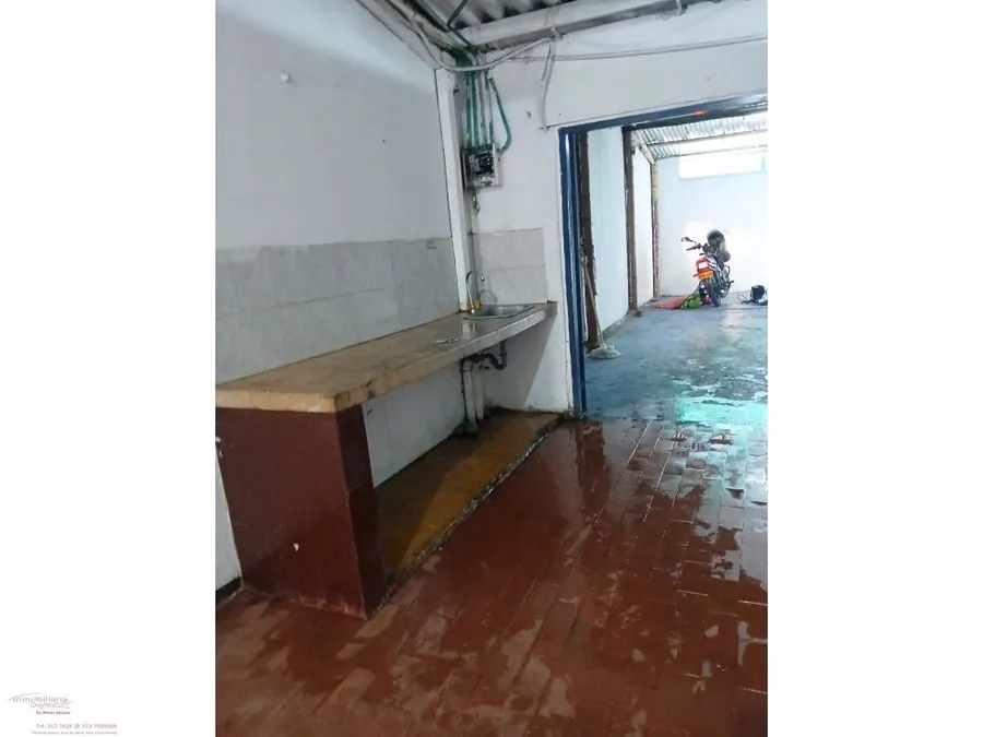 Local en Arriendo en Sector Lago Uribe, Pereira, 98,0 m² (foto 2) — CREBI