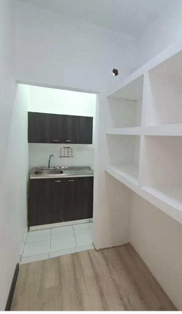 Local en Arriendo en Ciudad Campestre, Cali, 45,0 m² (foto 2) — CREBI