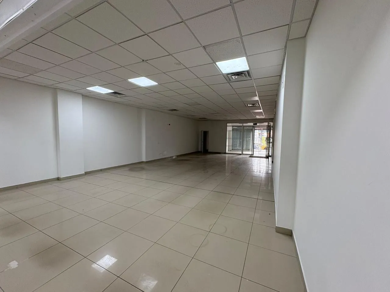 Edificio en Venta en Siete de Agosto, Cali, 635,0 m² (foto 2) — CREBI