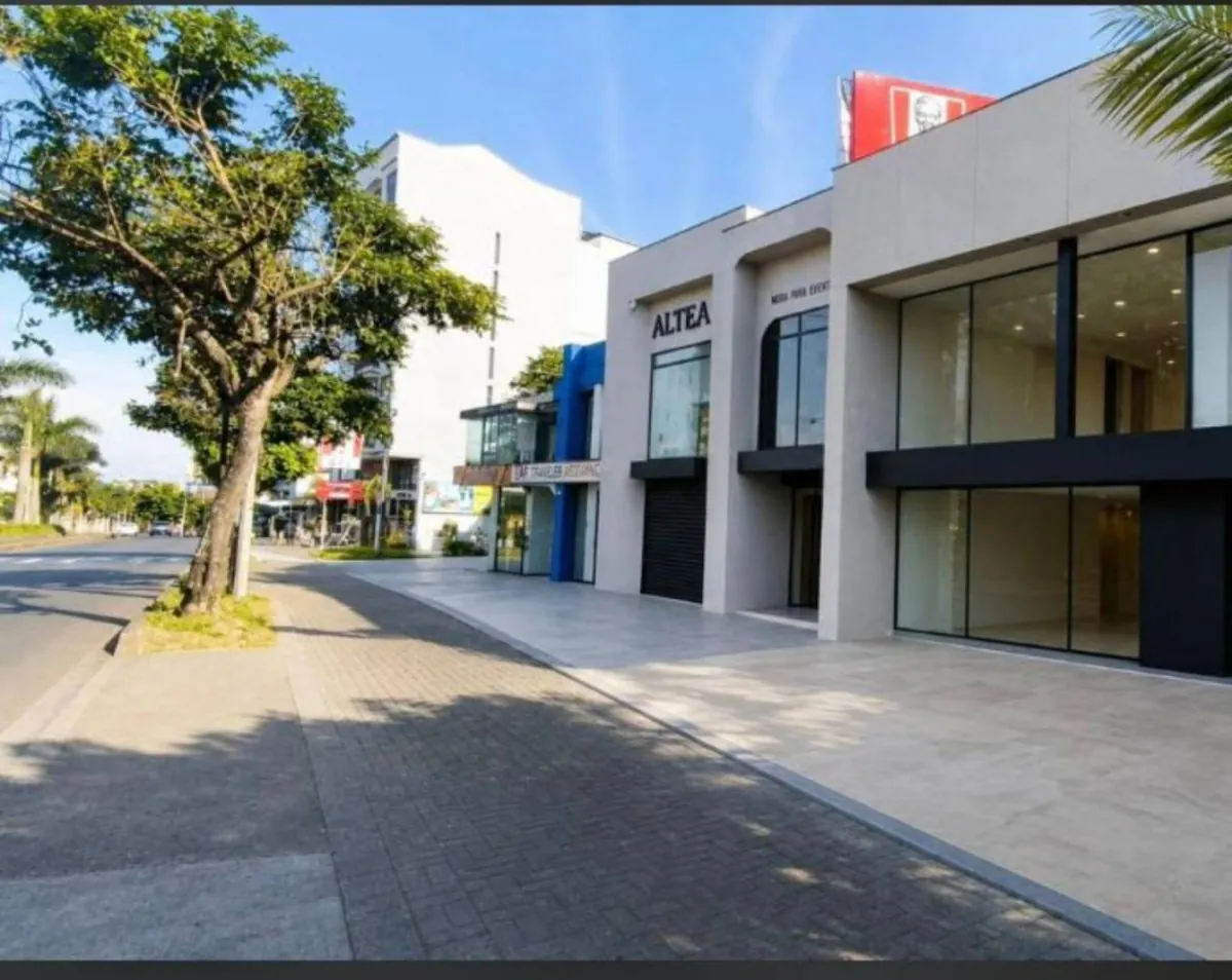 Local en Arriendo en Mayorca, Pereira, 330,0 m² (foto 2) — CREBI