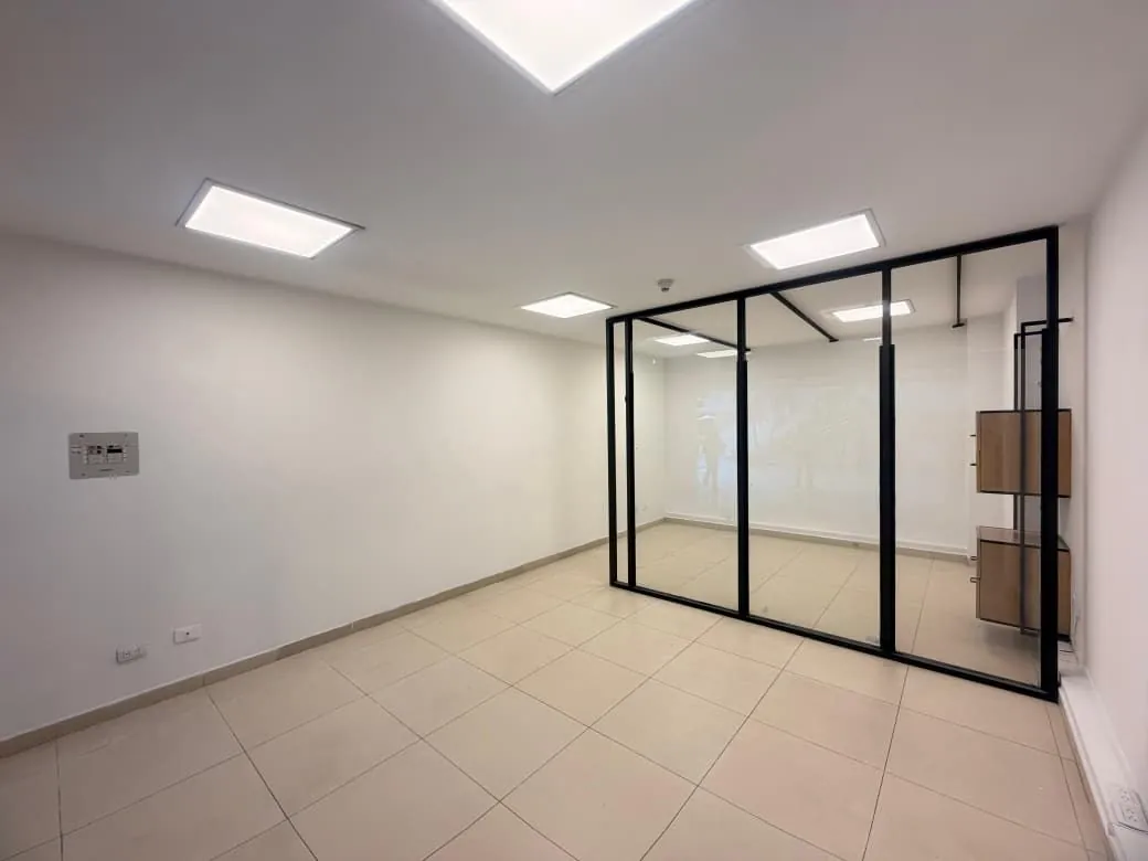 Local en Arriendo en Sector Galeria Central, Pereira, 26,0 m² (foto 3) — CREBI