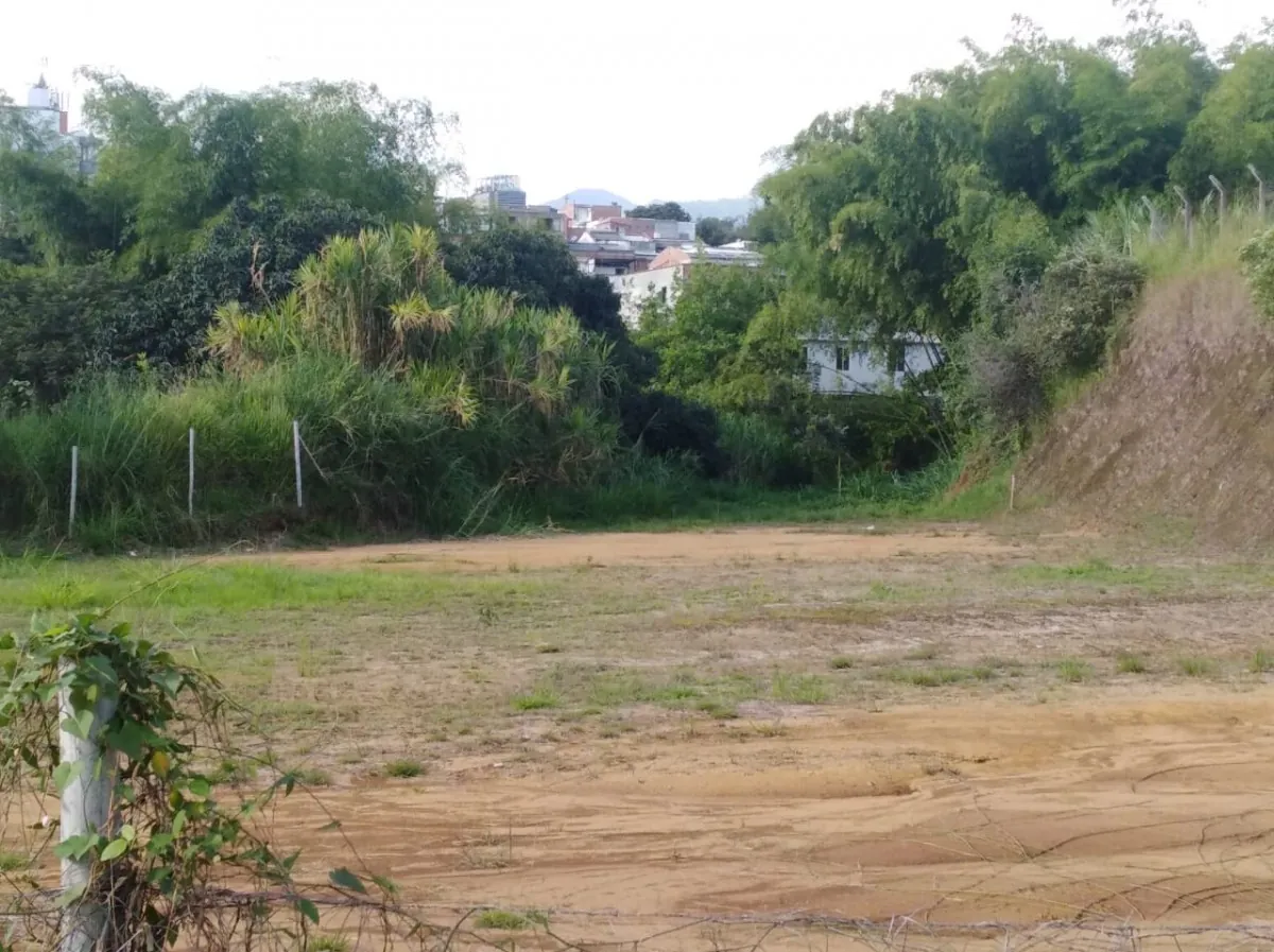 Lote en Venta en Avenida de las Américas, Pereira, 4680,0 m² (foto 3) — CREBI