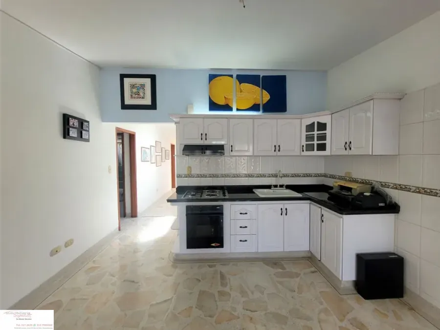 Edificio en Venta en Sector Lago Uribe, Pereira, 360,0 m² (foto 3) — CREBI