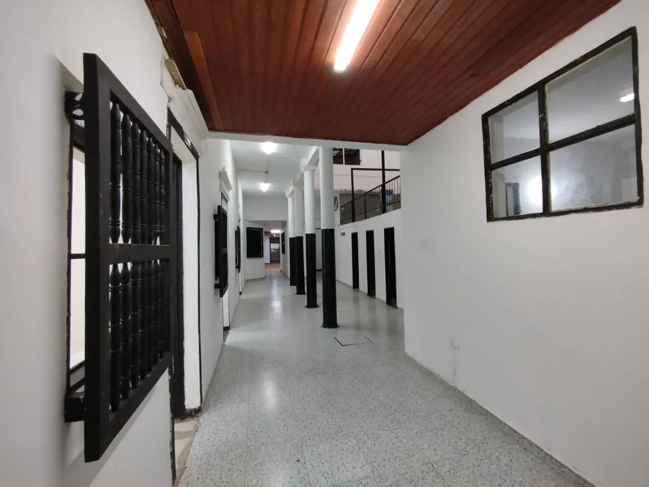 Local en Arriendo en Sector Galeria Central, Pereira, 900,0 m² (foto 3) — CREBI