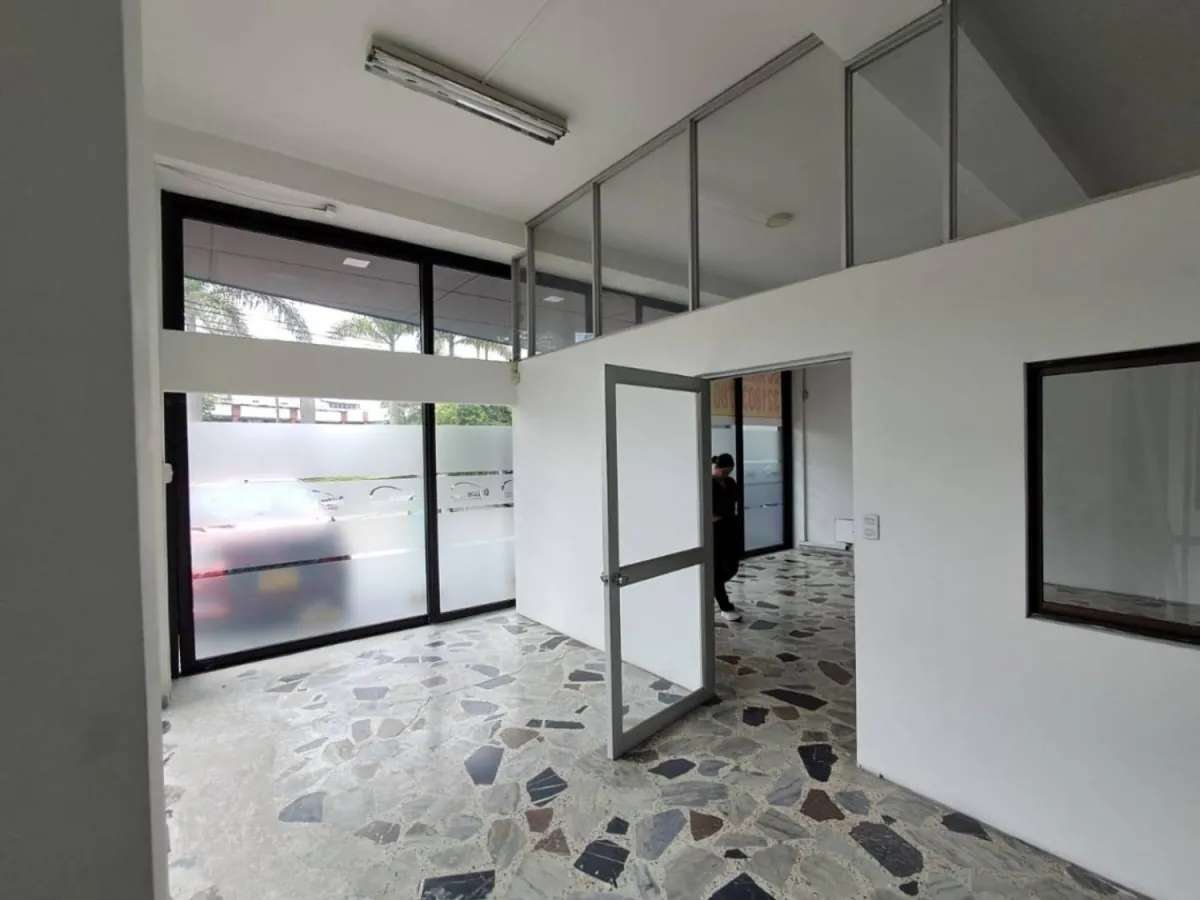 Local en Arriendo en Sector 30 de Agosto, Pereira, 640,0 m² (foto 2) — CREBI