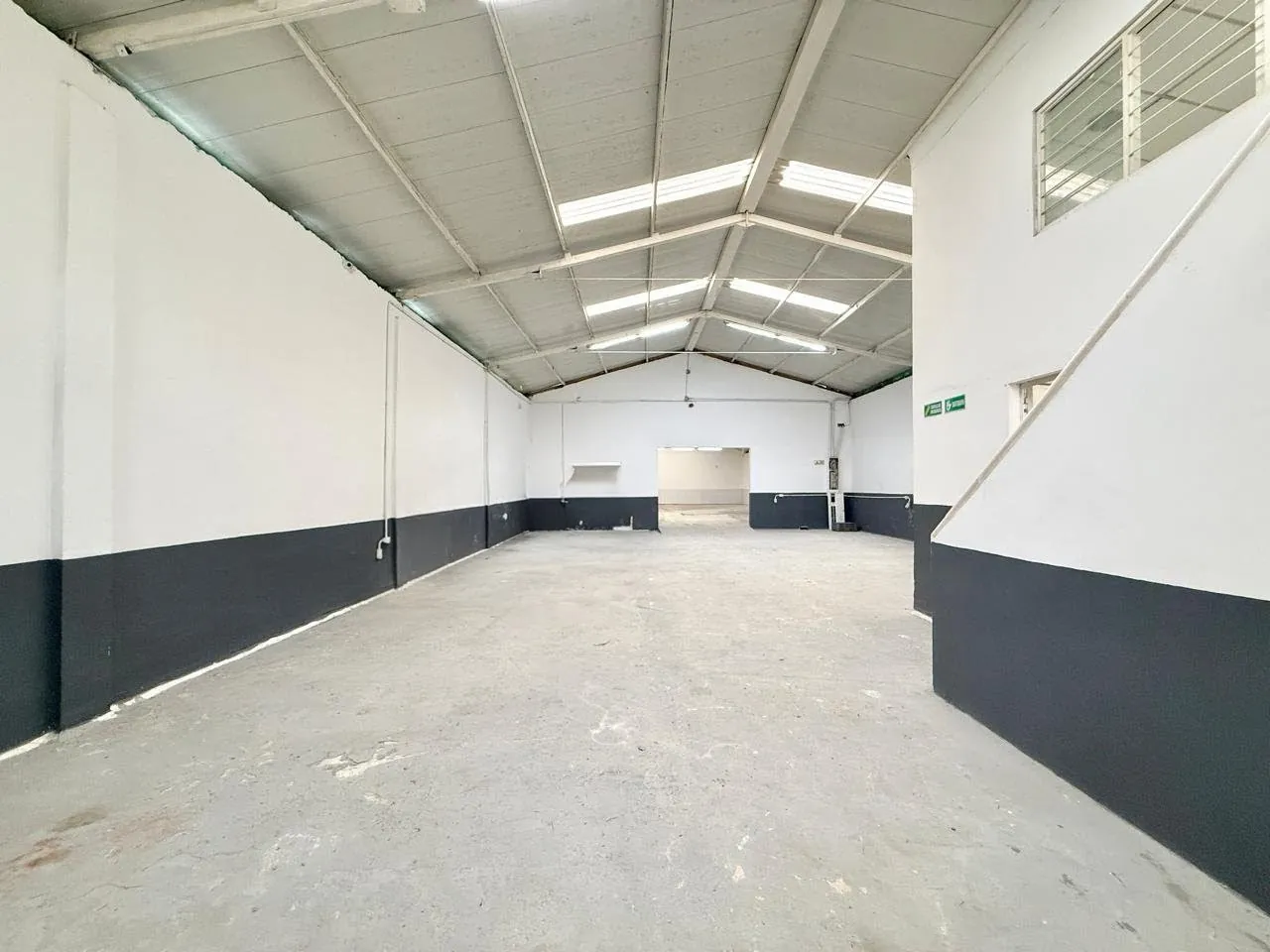 Bodega en Arriendo en Tribunas Corcega, Pereira, 350,0 m² (foto 3) — CREBI