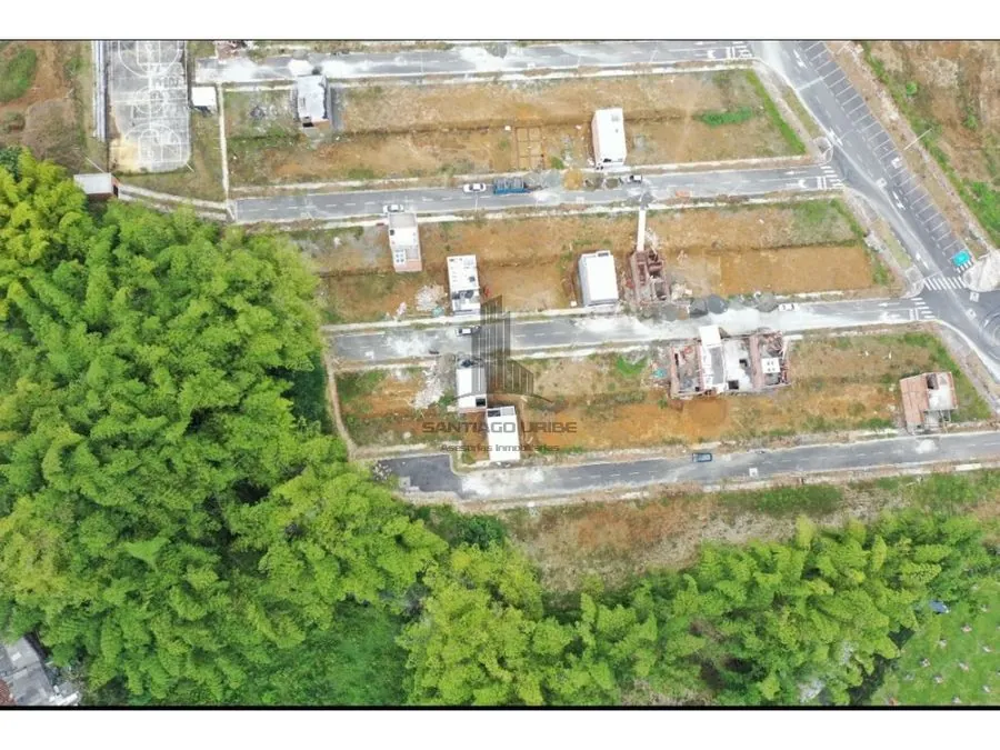 Lote en Venta en Avenida del Pollo, Dosquebradas, 55,0 m² (foto 3) — CREBI
