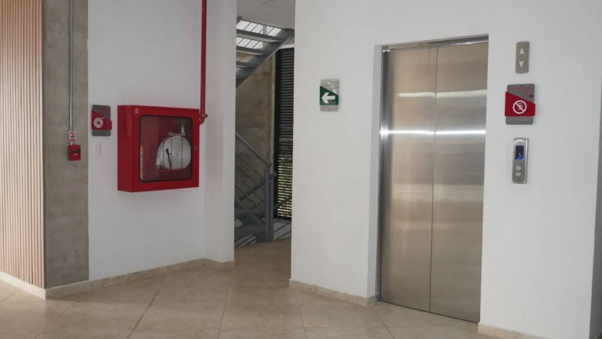 Oficina en Arriendo en Comuna Olímpica, Pereira, 158,0 m² (foto 3) — CREBI
