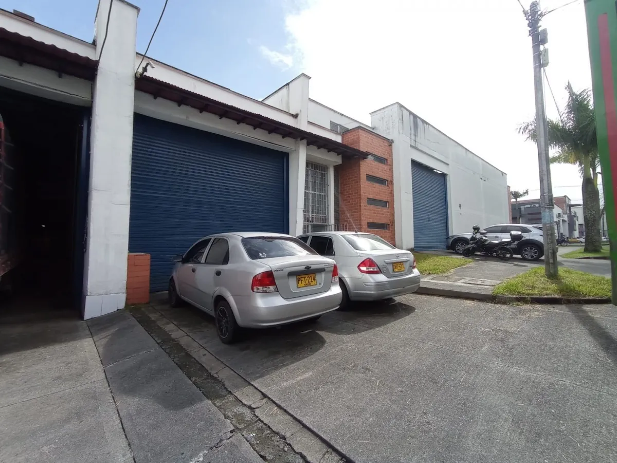 Bodega en Arriendo en Dosquebradas, 366,0 m² (foto 2) — CREBI