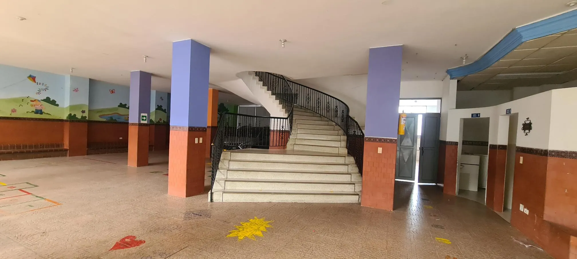 Edificio en Arriendo en Bretaña, Cali, 5542,0 m² (foto 3) — CREBI