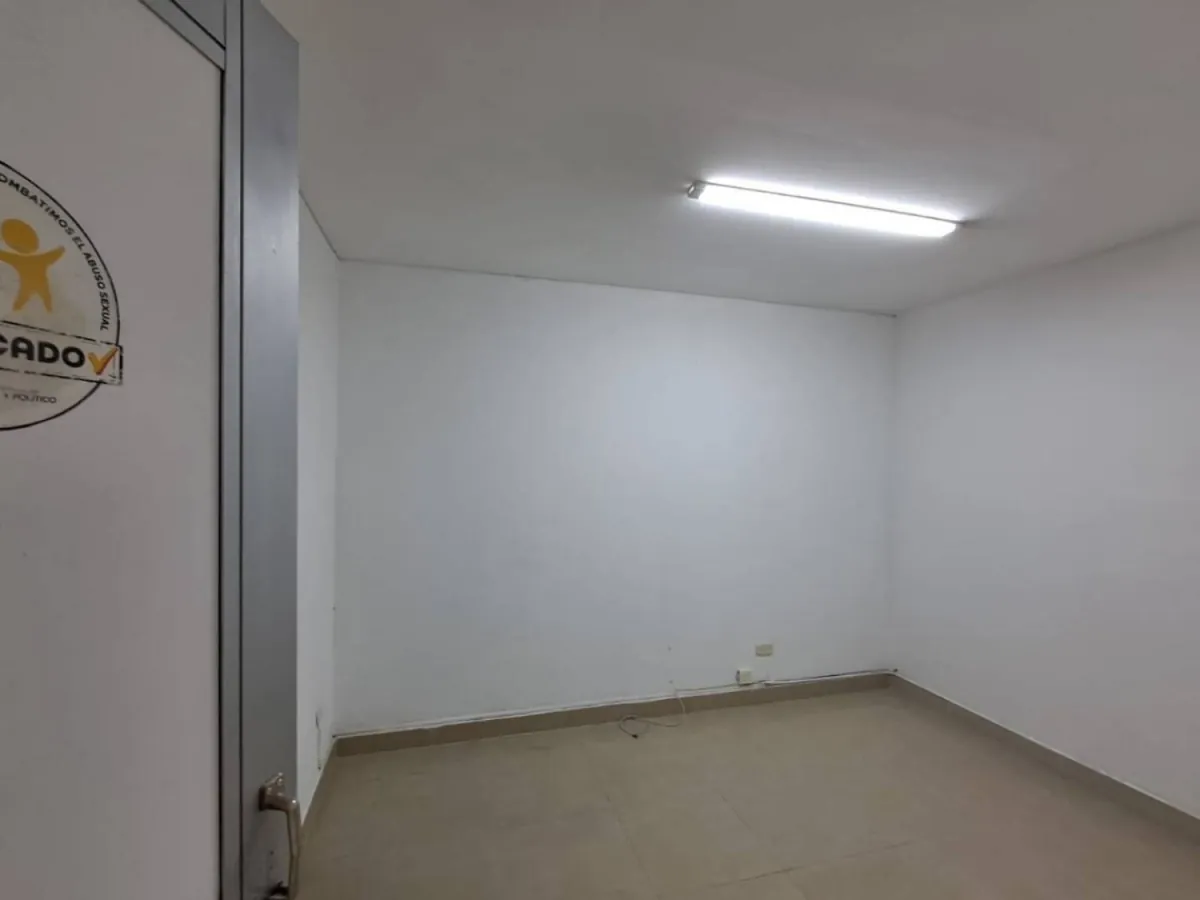 Local en Arriendo en Sector Galeria Central, Pereira, 30,0 m² (foto 3) — CREBI