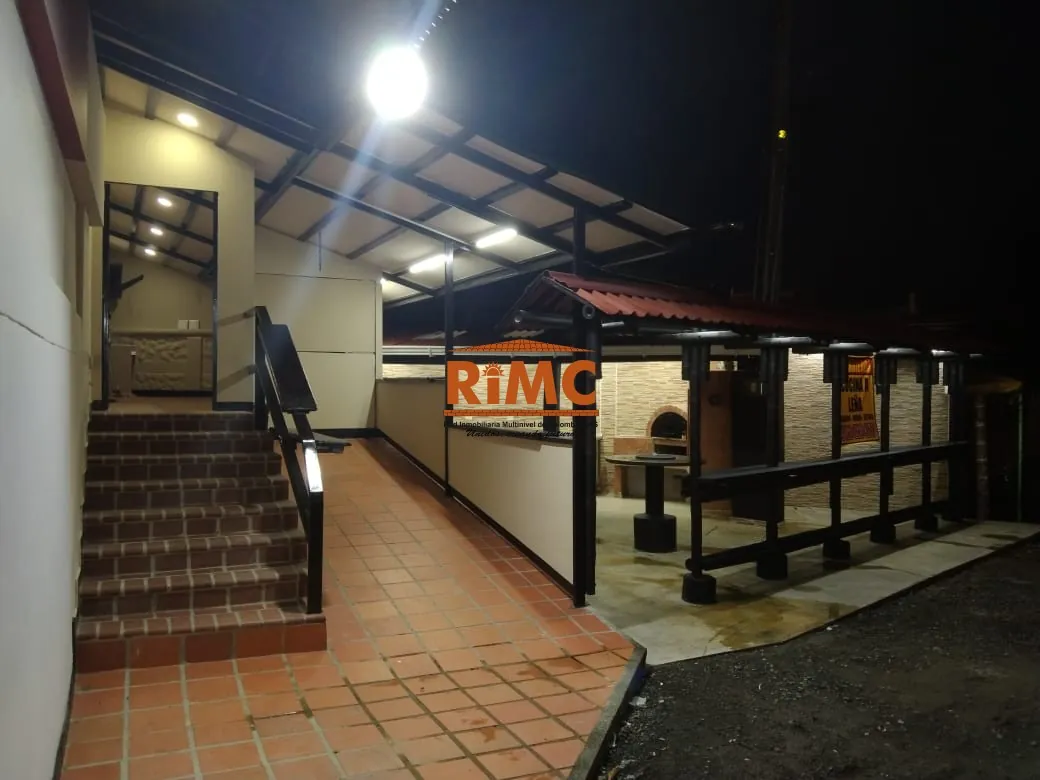 Local en Arriendo en Tribunas Corcega, Pereira, 1000,0 m² (foto 3) — CREBI