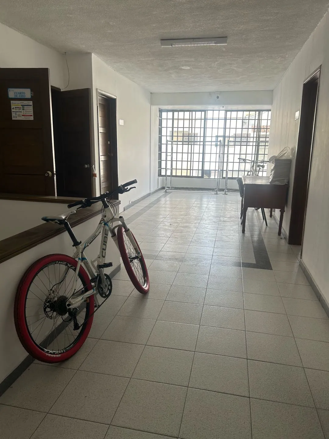 Multifamily en Venta en Granada, Cali, 250,0 m² (foto 3) — CREBI