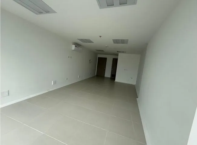 Local en Arriendo en Comuna Olímpica, Pereira, 40,0 m² (foto 3) — CREBI