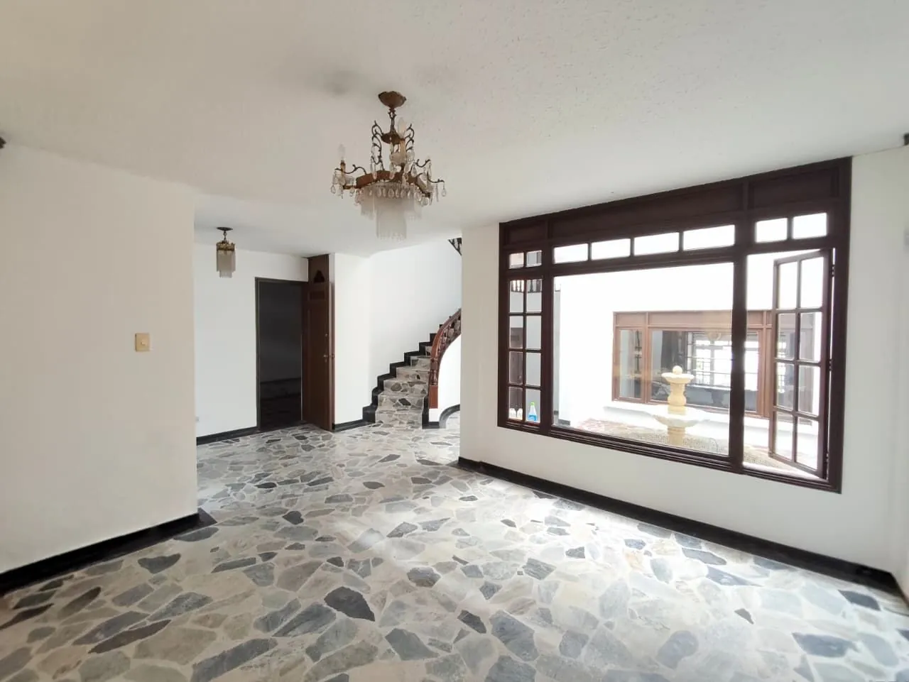 Local en Arriendo en Los Quimbayas, Pereira, 286,0 m² (foto 3) — CREBI