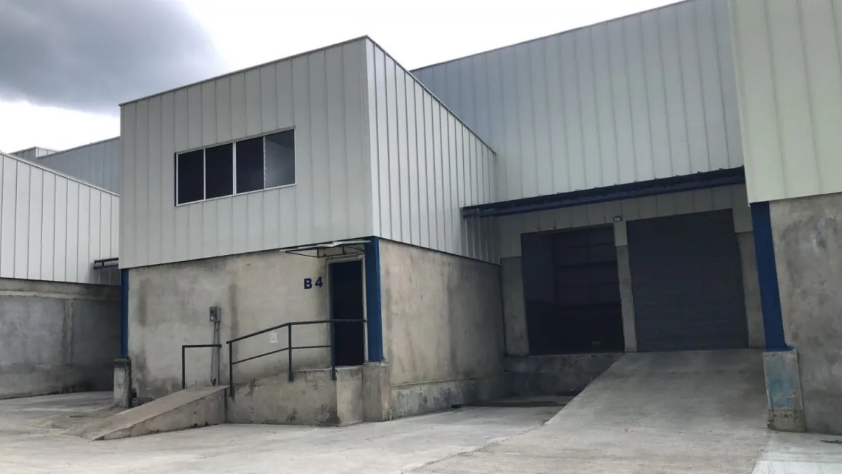Bodega en Arriendo en Tribunas Corcega, LA GRANJA, 640,0 m² (foto 3) — CREBI