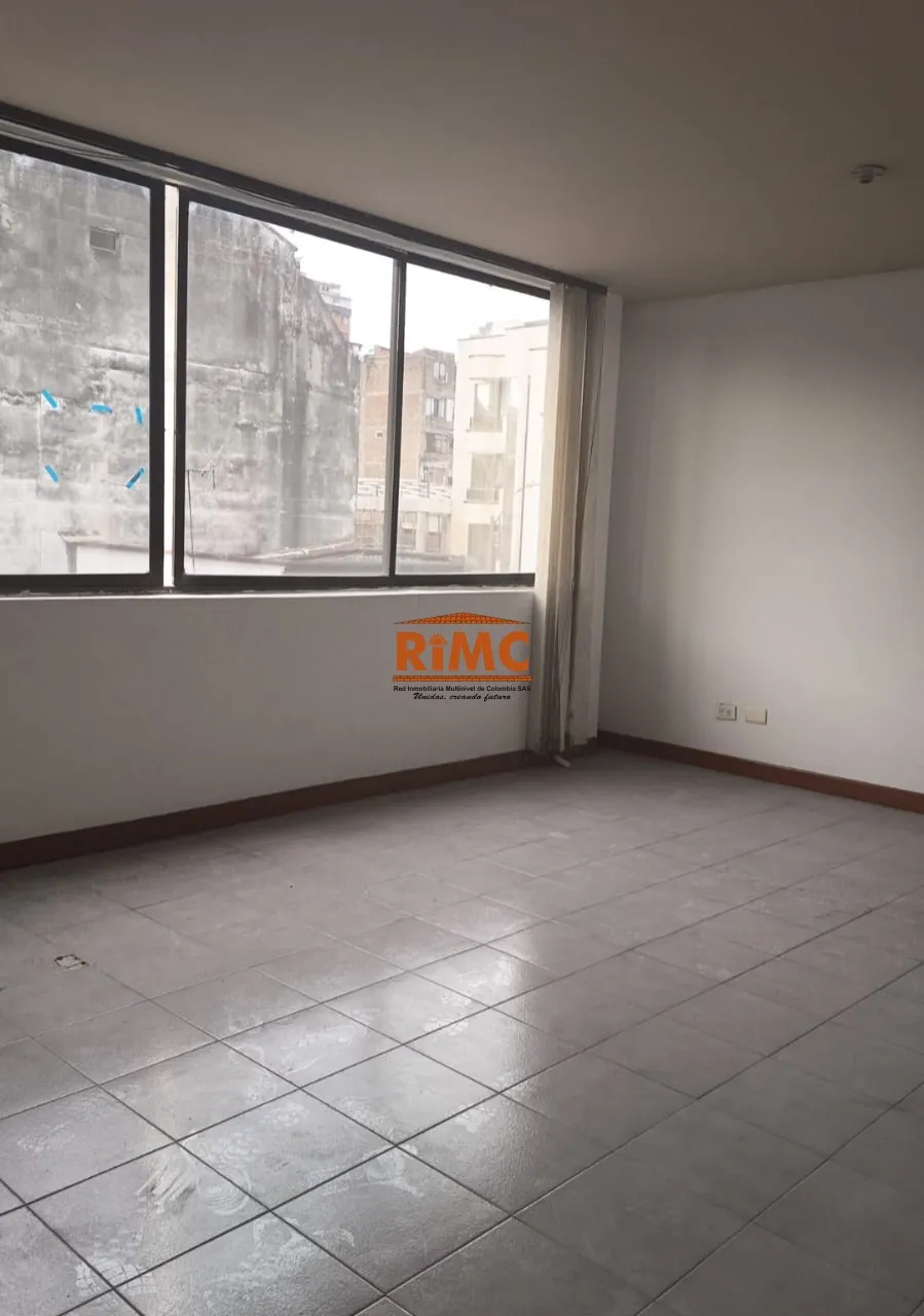 Oficina en Venta en Sector Plaza de Bolivar, Pereira, 20,0 m² (foto 2) — CREBI