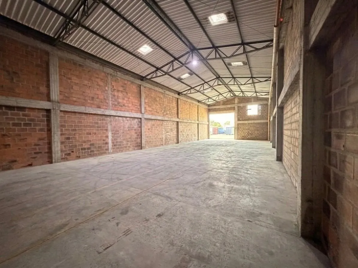 Bodega en Arriendo en La Playita, Dosquebradas, 300,0 m² (foto 3) — CREBI