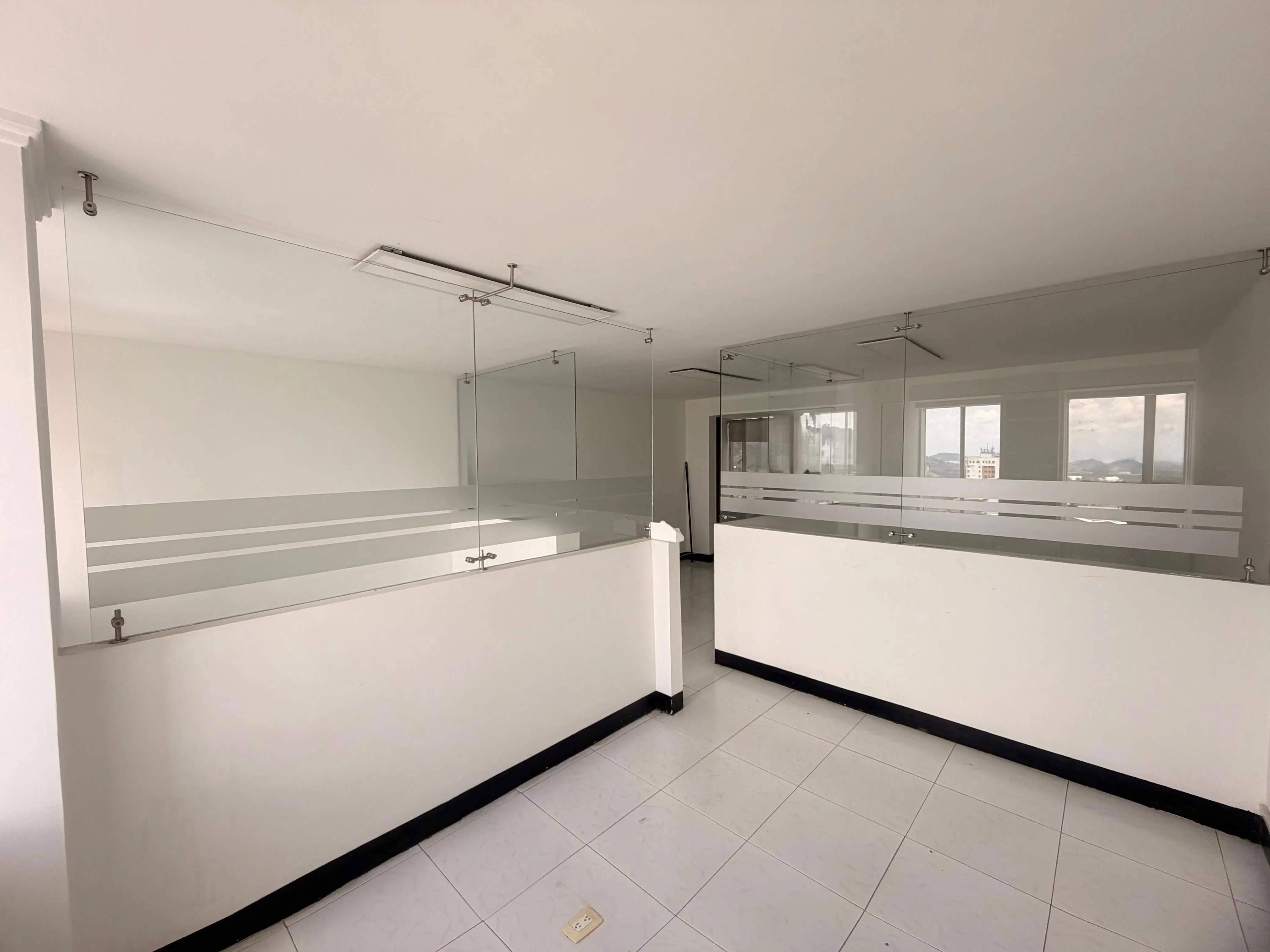 Oficina en Arriendo en Sector Plaza de Bolivar, Pereira, 35,0 m² (foto 3) — CREBI