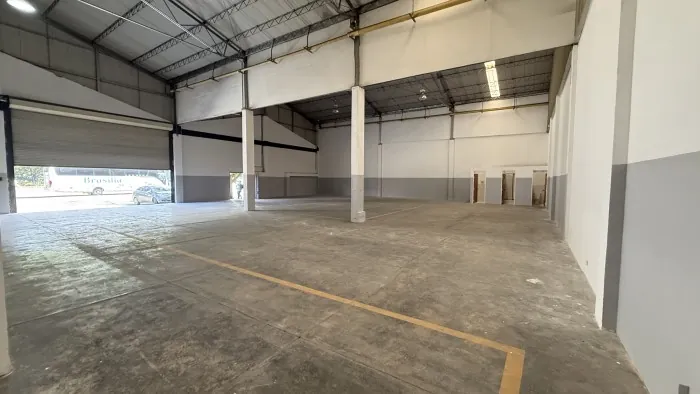 Local en Arriendo en Acopi, Yumbo, 540,0 m² (foto 3) — CREBI