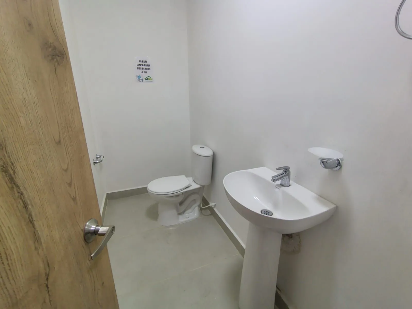 Local en Arriendo en Sector Galeria Central, Pereira, 10,0 m² (foto 3) — CREBI
