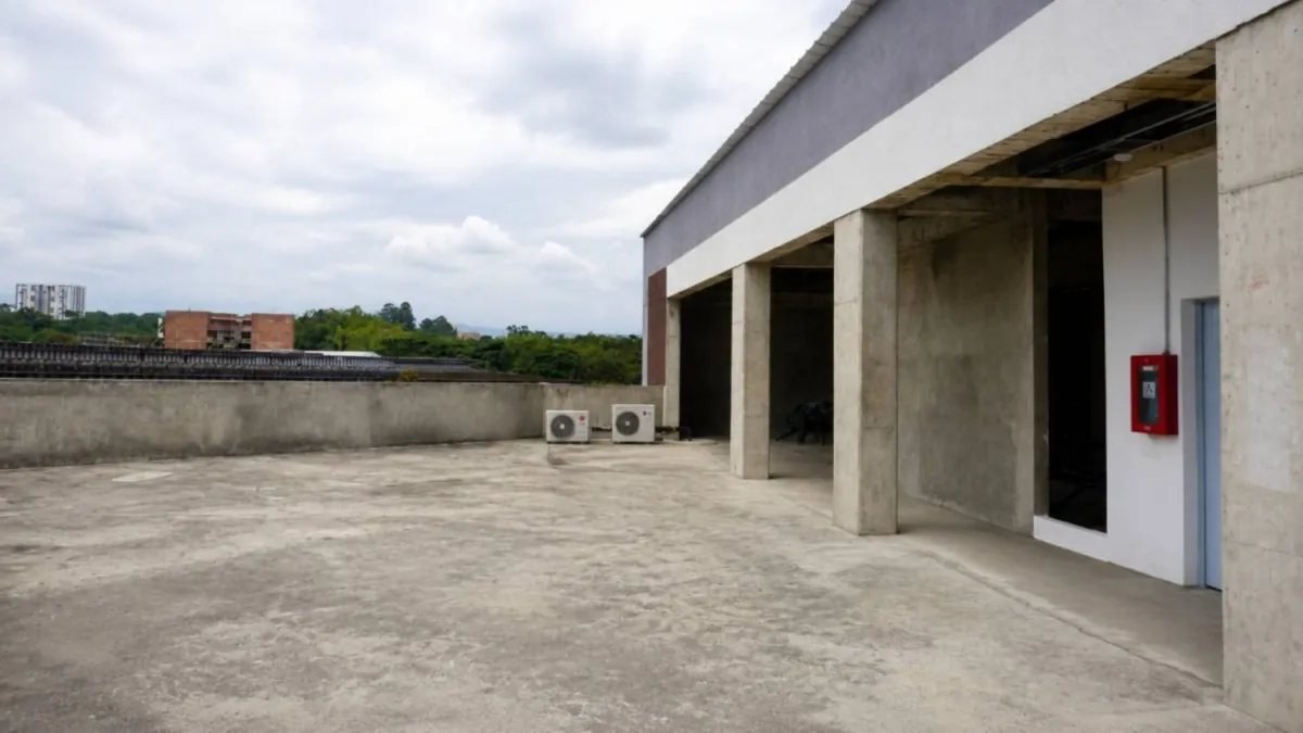 Oficina en Arriendo en Comuna Olímpica, Pereira, 158,0 m² (foto 4) — CREBI