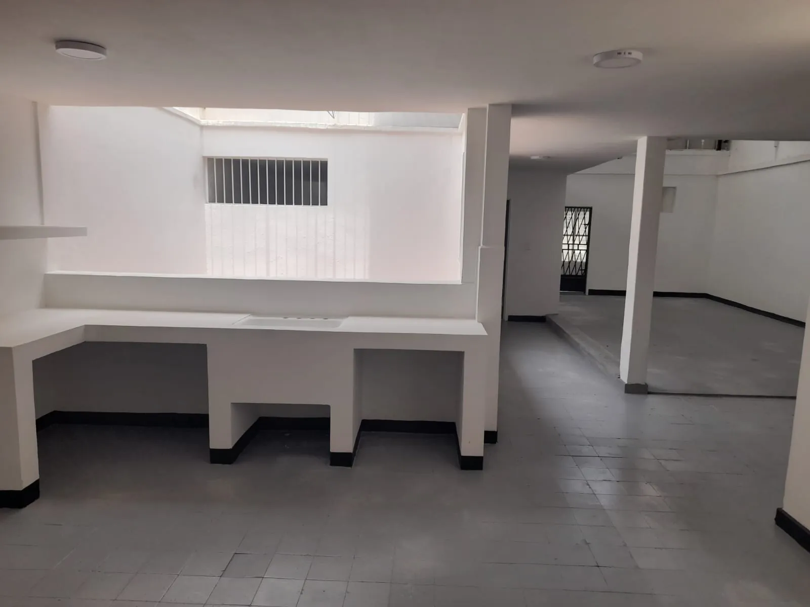 Local en Arriendo en Versalles, Cali, 700,0 m² (foto 4) — CREBI