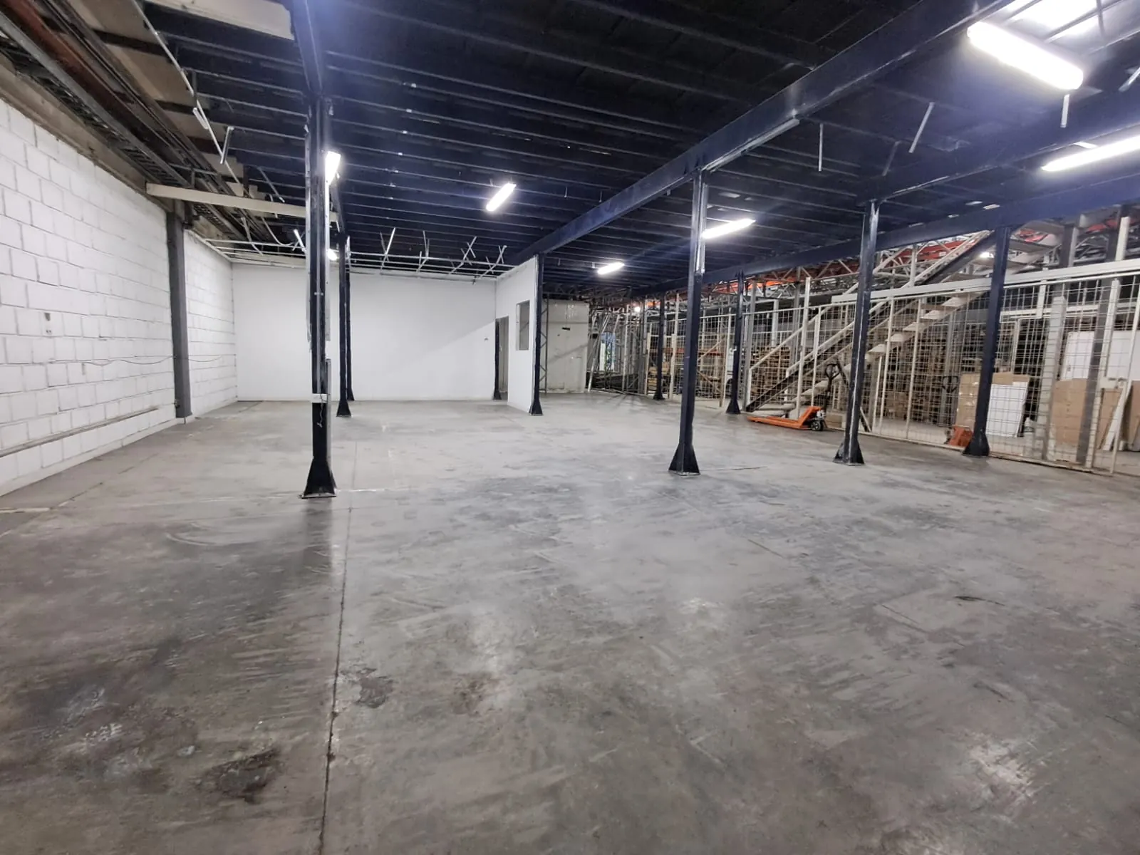 Bodega en Arriendo en Avenida del Pollo, Dosquebradas, 220,0 m² (foto 4) — CREBI